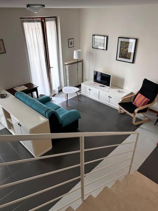 Near Town Centre And Lake - Le Colombe Bardolino Esterno foto