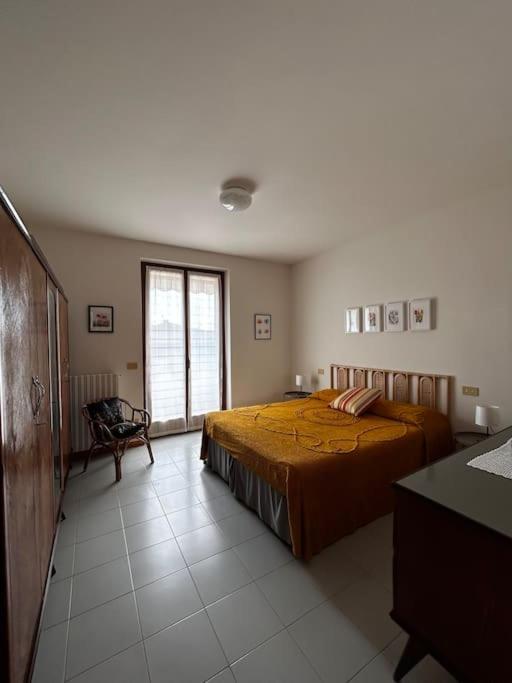 Near Town Centre And Lake - Le Colombe Bardolino Esterno foto