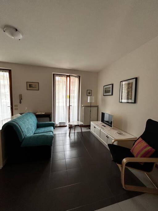 Near Town Centre And Lake - Le Colombe Bardolino Esterno foto