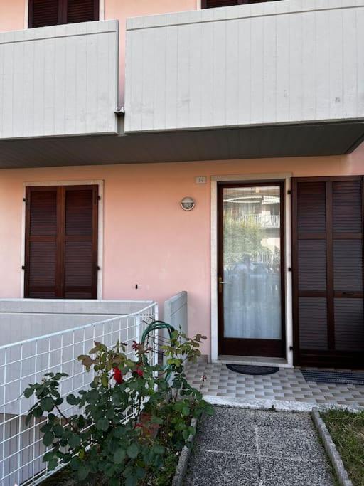 Near Town Centre And Lake - Le Colombe Bardolino Esterno foto